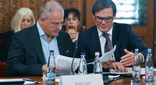 Elkezdődtek a vizsgálóbizottsági meghallgatások az MNB-alapítványok ügyében