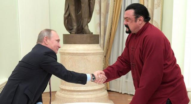 Steven Seagal személyesen fogja harcművészetre tanítani az orosz katonákat
