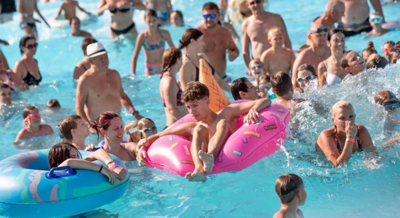 Megérkezett a válasz! Az AquaCity munkatársai szerint valótlanok az őket ért vádak