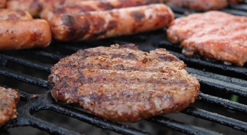 90,5 kilogrammos pljeskavicát sütöttek a leskovaciak (videóval)