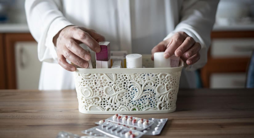 Most nézd át az otthoni gyógyszereket: ezek egy idő után veszélyesek lehetnek