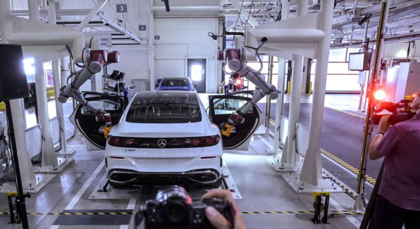 Rengeteg magyar autóipari melós kerülhet bajba a német krízis miatt: most dőlhet el a győri Audi sorsa is?
