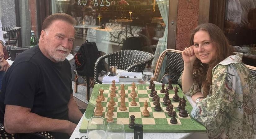 Magyar Péter után Arnold Schwarzeneggerrel is sakktáblához ült Polgár Judit