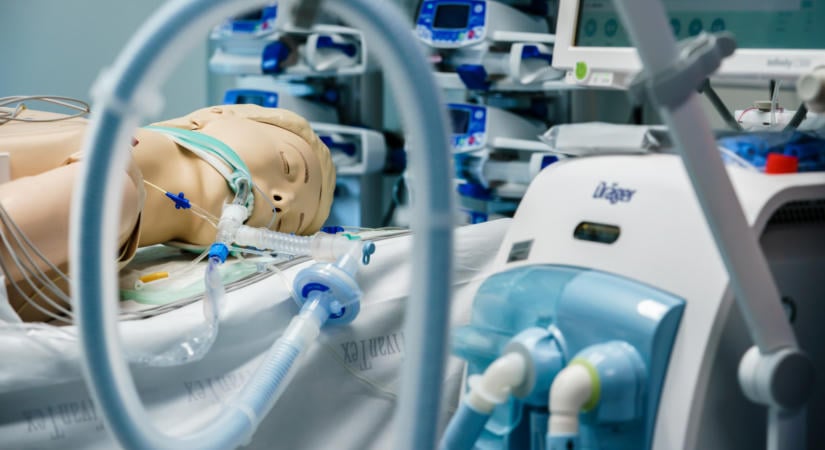 Lélegeztetőgépek ügyében csaptak le a magyar hatóságok, milliárdokat mostak tisztára