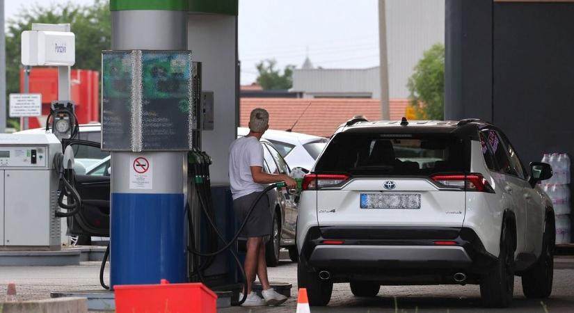 Korlátozást vezettek be a benzinkúton – az árak pedig nőnek...