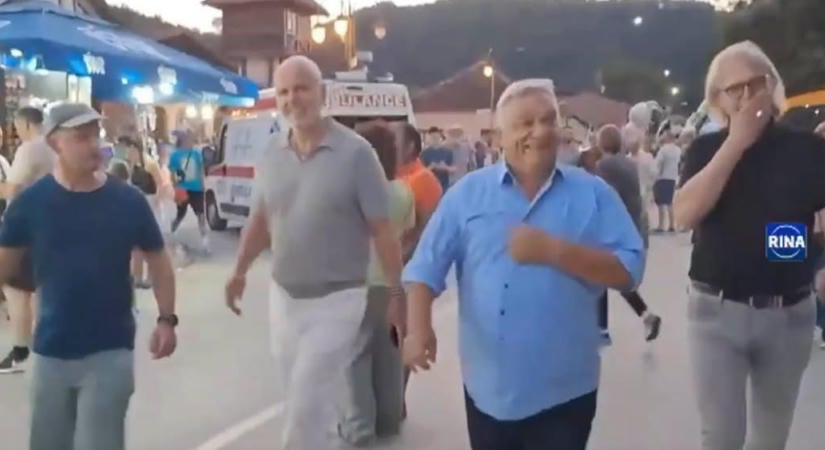 Orbán Viktor a MOL vezérigazgató-helyettesével és Hatvanpuszta főépítészével nyaral egy szerb fesztiválon