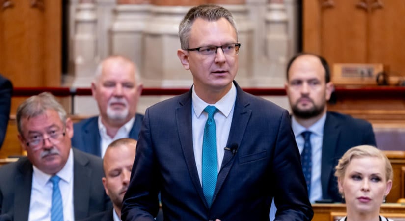 A KDNP nemet mond az azonos nemű párok örökbefogadására