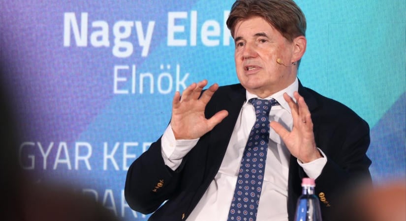A kormány eltörli a vállalkozók kötelező kamarai hozzájárulását