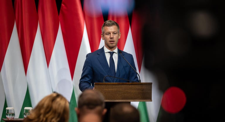 Magyar Péter kockázatos lépésre készül, de ezzel feladja a leckét a Fidesznek is