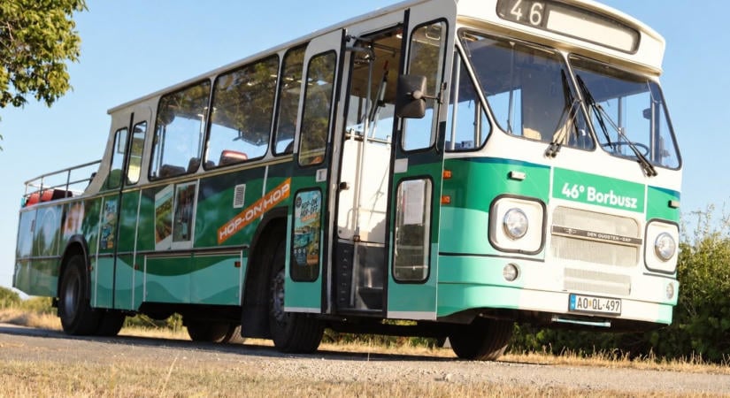 Igazi kuriózum: balatoni borbusz járja körbe az országot