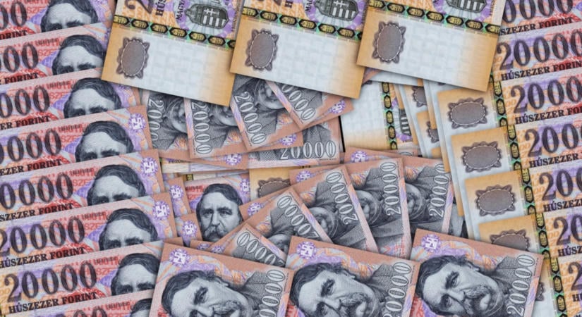 A Media1 kérdése után öt nappal eltörli a kormány az 5000 forintos kamarai hozzájárulást