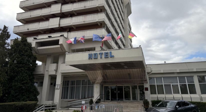 Kiköltöztek a wellness szállodából az MCC-s diákok