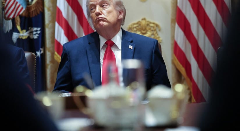 Reuters/Ipsos: Mélyponton Donald Trump népszerűségi mutatója
