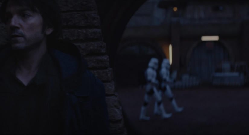 Bátran szembement a Star Wars hagyományaival, mégis a műfaj egyik legnagyobb remekműve lett az Andor