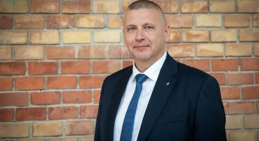 Ruszin-Szendi feljelentést tett a Szerbiának eladott 108 BTR miatt