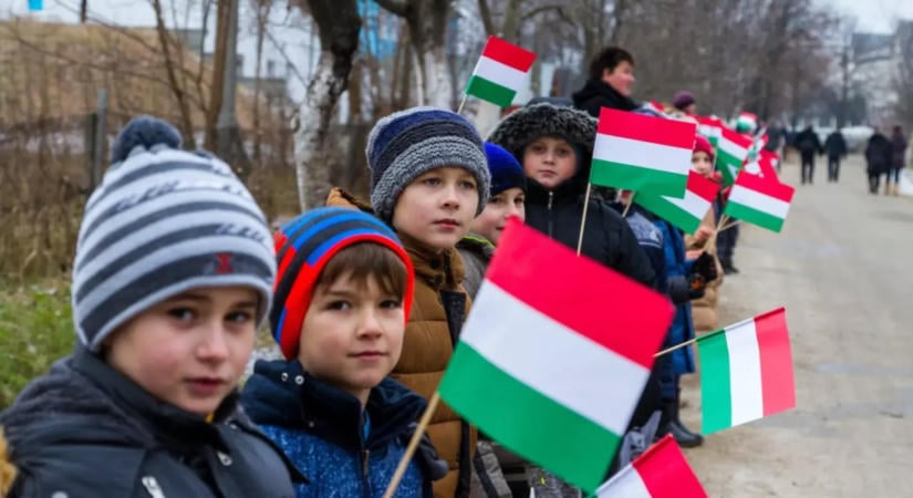 Elfogadta az ukrán parlament a kisebbségi oktatásról szóló törvényt, amely a kárpátaljai magyarokat is érinti