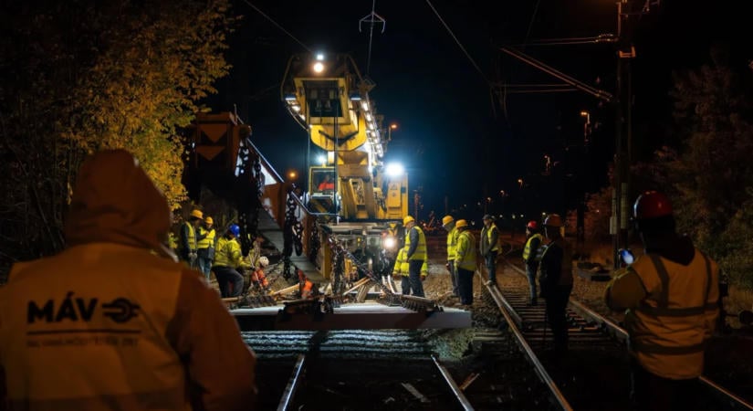 Intenzív pályakarbantartás Hatvan és Újszász között: 6 perc menetidő-nyereség a cél