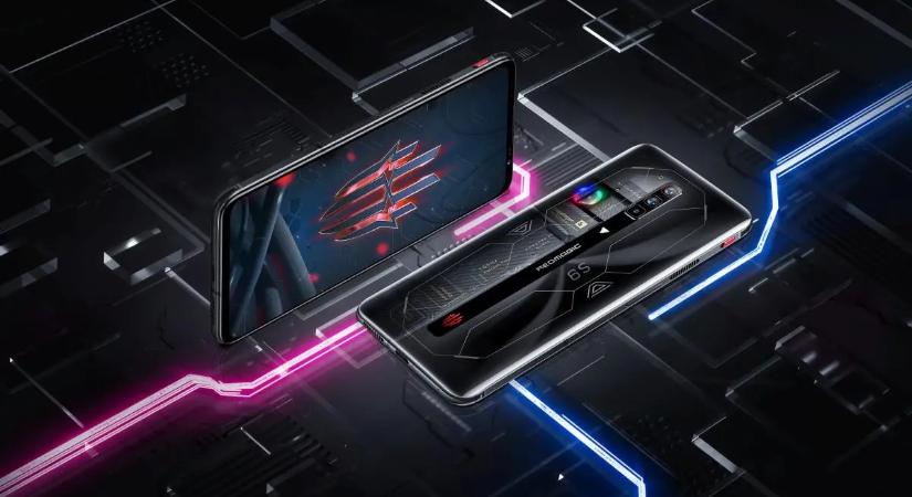 Nagy számokkal támad a Red Magic 7 gamermobil