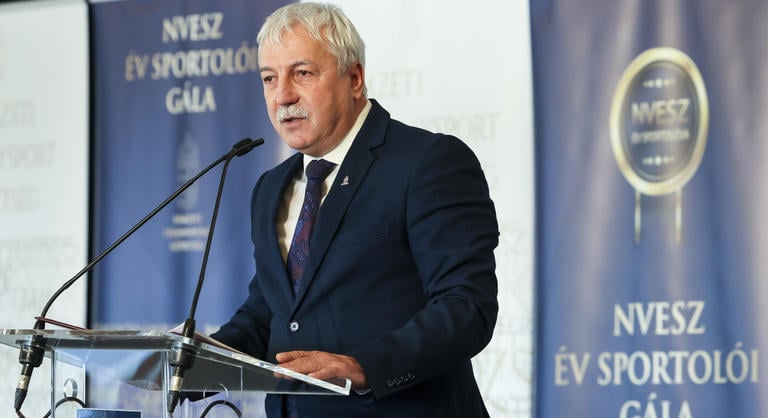 Indulatoktól hangos közgyűlésen maradt az NVESZ elnöke Mészáros János