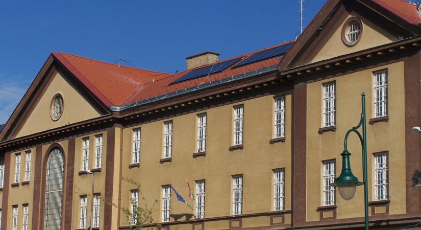 Rablóból pandúr – Egykori börtön épületébe költözik a Szekszárdi Járásbíróság
