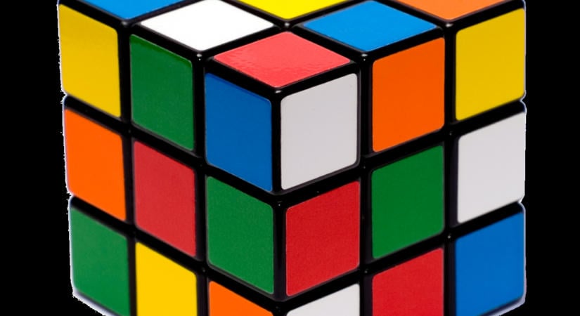 Hatéves kislány állította be a női rekordot Rubik-kocka kirakásában