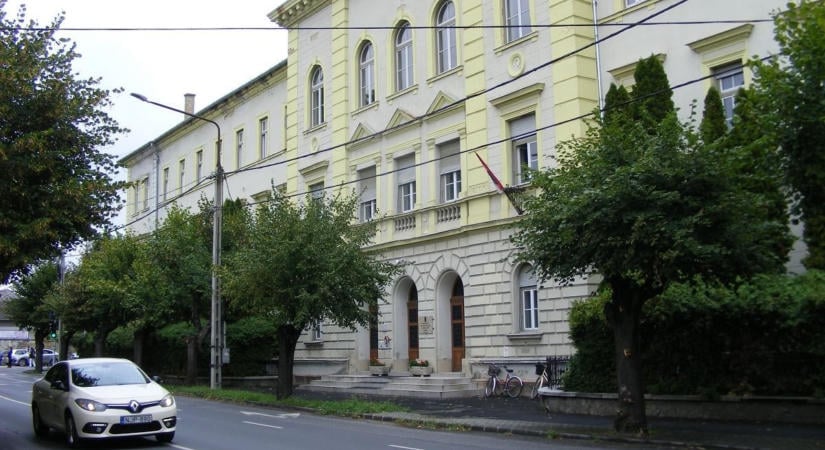 Tragédia Keszthelyen: hajnalban elhunyt egy végzős diák, a haláleset körülményeit még vizsgálják