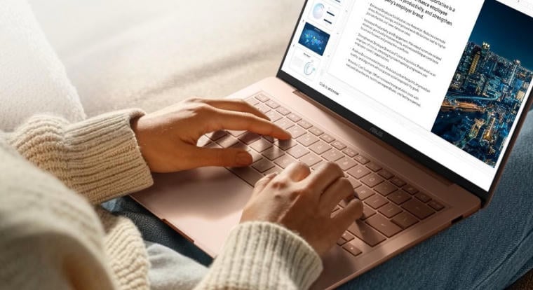 ASUS Zenbook 14 (2026) teszt – A notebook, ami tovább bírja egy mobiltelefonnál