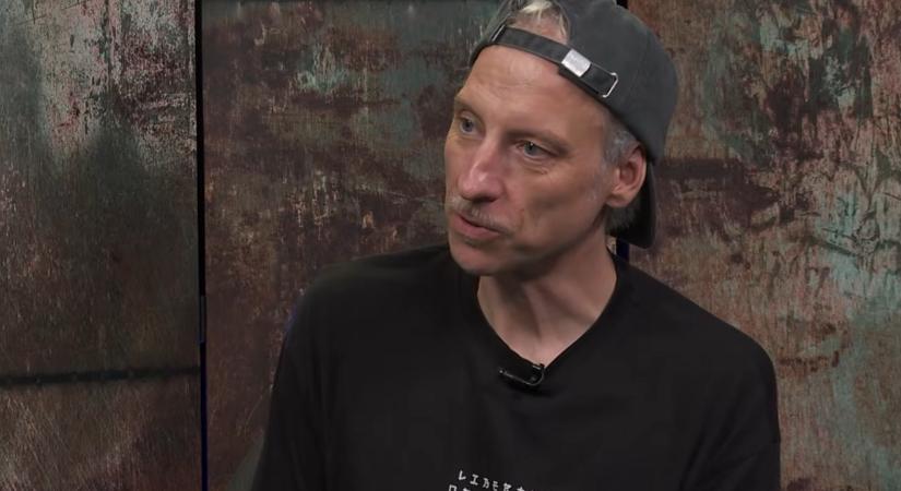 Hidegzuhany érte a Konyha frontemberét, amikor rákeresett egy fülbemászó dalra
