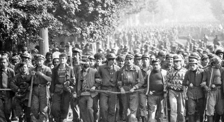 Havi 5000 lejes kártérítést kapnak a bányászjárás áldozatai