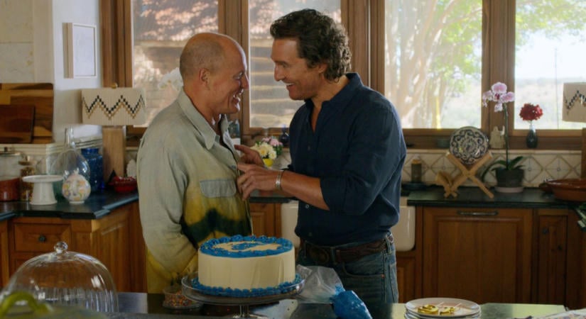 Kritikák: Megérte várni Matthew McConaughey és Woody Harrleson vígjátéksorozatára? A Brothers mától streamingen!