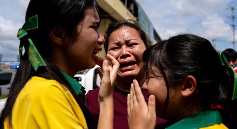 14 éves diák rendezett vérfürdőt egy thaiföldi iskolában