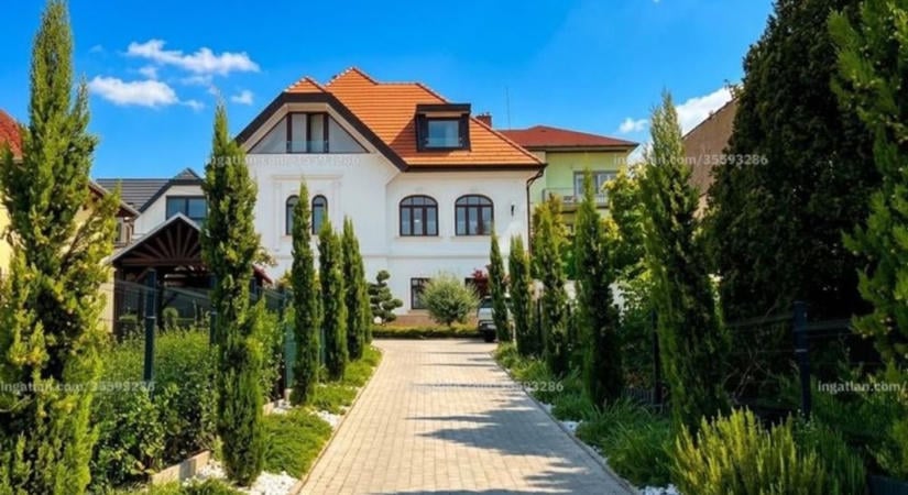 Elképesztő villa került piacra Balatonfüreden, az ára is mellbevágó (videógaléria)