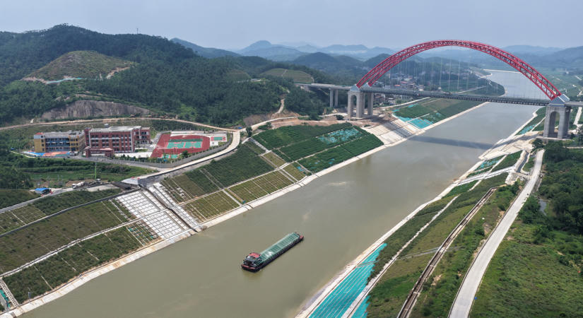 Megnyílt a 134 kilométeres Pinglu-csatorna