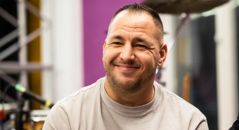 Curtis új külsejét imádják a rajongók