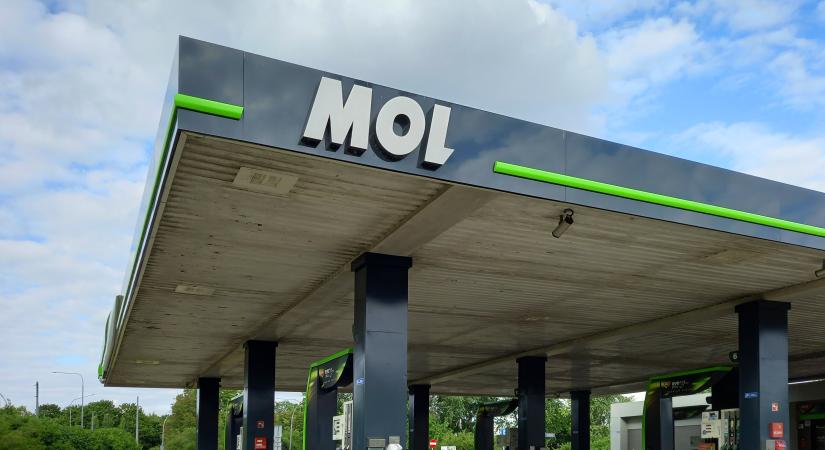 Négyezer forint fölötti célárat várnak a Mol részvényére, közben Hernádi Zsolt sorsa is kérdéses
