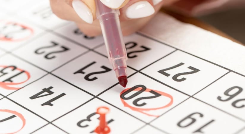 Itt vannak a 2027-es munkaszüneti napok: mutatjuk a hosszú hétvégéket a családi programokhoz