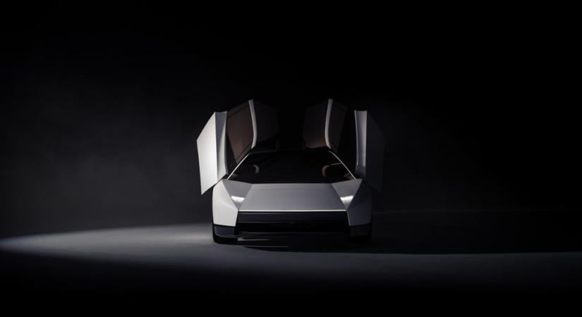 Továbbra sem biztos, hogy a Tesla Roadster előrendelők megkapják az autót
