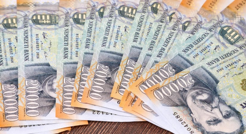 Hamis húszezressel próbálnak fizetni - figyelmeztet a rendőrség