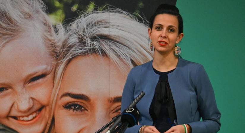 Családpolitikai pénzből finanszírozhatták Koncz Zsófia választási rendezvényeit