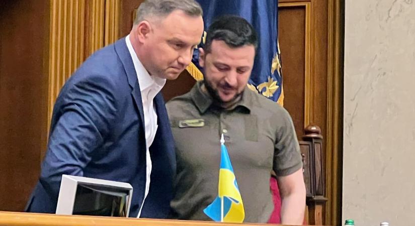 A határátlépés egyszerűsítéséről állapodott meg Ukrajna és Lengyelország – Zelenszkij