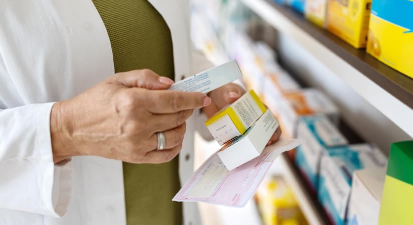 Óriási változás jön a gyógyszerellátásban – Mutatjuk, mit tervez a kormány