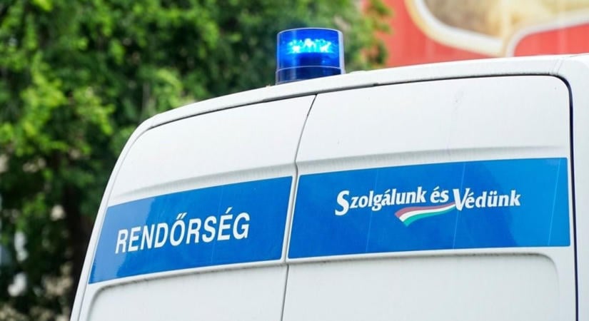 Rablás Nyíregyházán: szökésben az elkövető, keresi a rendőrség, a fotóját is közölték