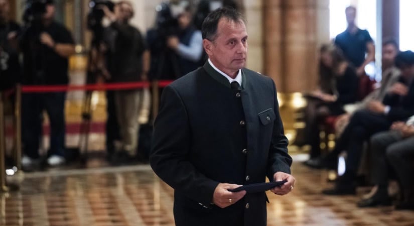 Távozik a bizottságából az oroszlánvadász tiszás képviselő
