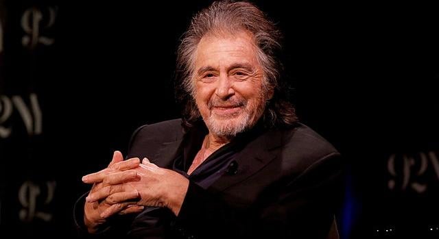 Babát vár a 83 éves Al Pacino 54 évvel fiatalabb barátnője
