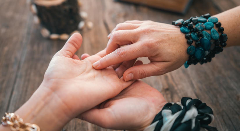 Tenyérjóslás kezdőknek – Ezt jelentik az egyes vonalak