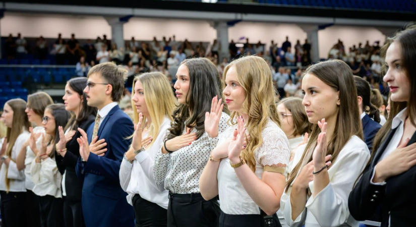 Drasztikus változásokról beszélt az oktatási miniszter Debrecenben – Ilyen volt az egyetem tanévnyitója