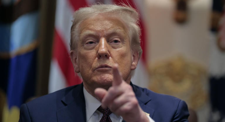 Donald Trump titokban a lengyel kormány megbuktatására csábította Tusk szövetségesét