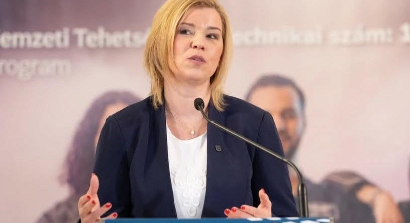 Az NKA-ügyben letartóztatott volt államtitkár a börtönből magyarázta el az ima erejét