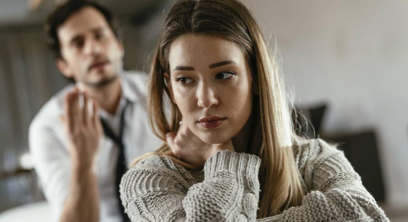 Titkolózás és egyéb furcsaságok: 8 viselkedésbeli változás, amely hűtlenségre utalhat