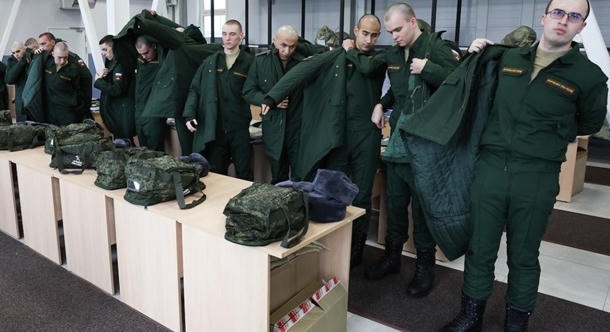 Putyin engedélyezte a katonai szolgálatra alkalmatlanok bevonását a légvédelembe
